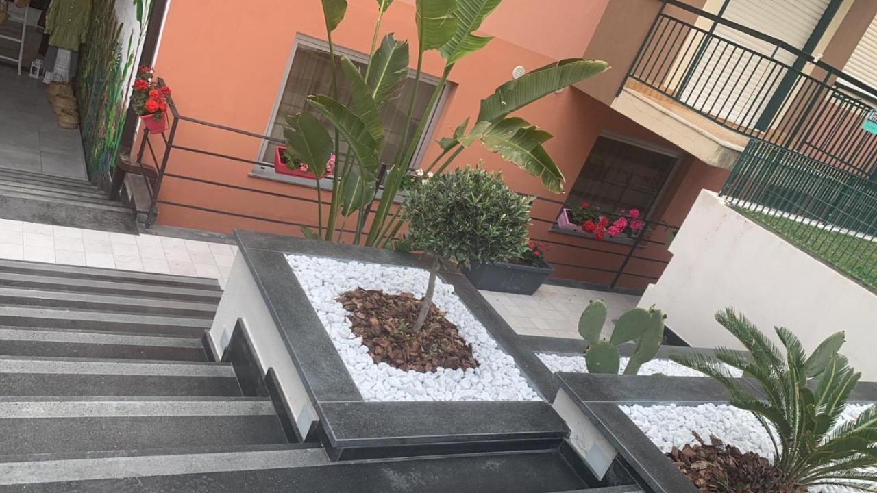 Hotel Portum Giardini-Naxos Extérieur photo